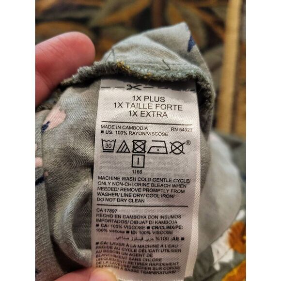 Old Navy Jumpsuit Women's 1X Green Floral Wrap Front Bell Sleeve Wide Leg - Picture 5 of 6